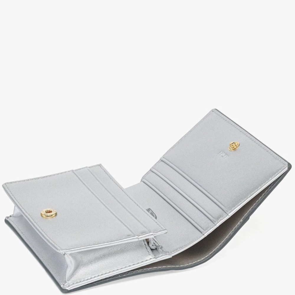 MCM Diamond Leather Small Wallet Silver NWT Full Inclusion - Picture 2 of 12